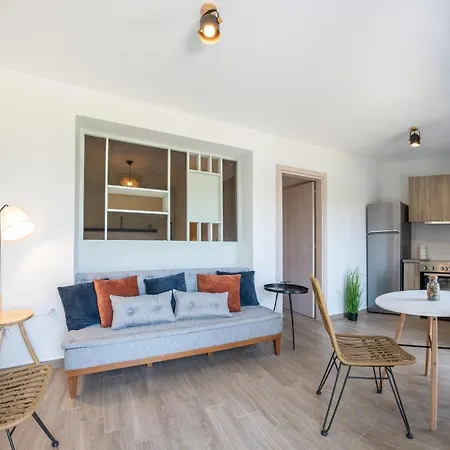 Apartamento Anelia's & Lydia's Design Swimming Pool
